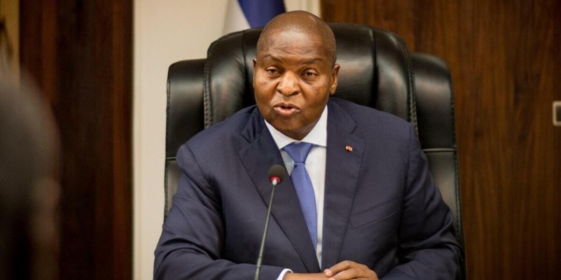 Centrafrique : Touadéra appelle la presse à devenir un moteur du développement national