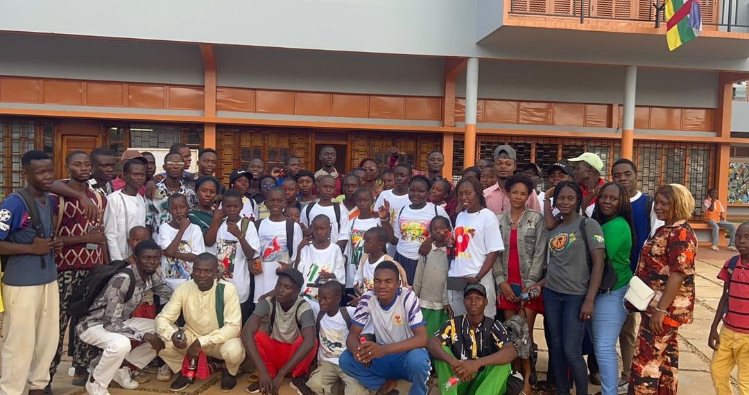 Les étudiants de la Maison russe en RCA célèbrent la Journée internationale des musées par une excursion éducative.