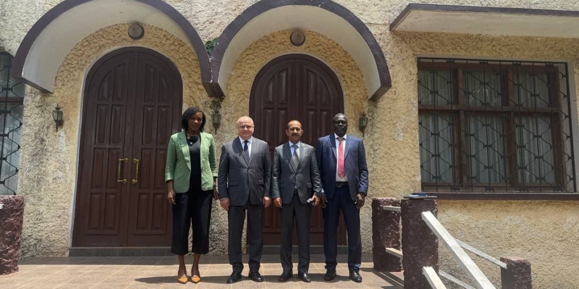 En réponse à la crise humanitaire en RCA, une réunion de travail a eu lieu entre Alexandre Mikhaïlovitch Bikantov et Mohamed Ag Ayoya