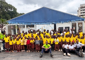 La Journée de l’Enfant Africain célébrée à la Maison Russe avec les élèves du Complexe Scolaire «Lumière du Monde»
