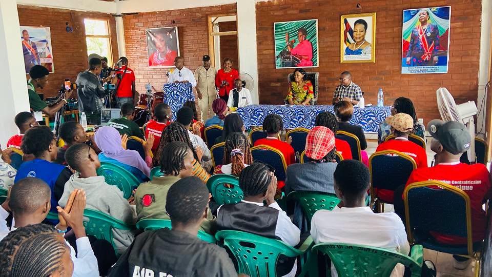 Les Artistes Centrafricains échangent avec l’ancienne Cheffe d’Etat de Transition Catherine Samba-Panza