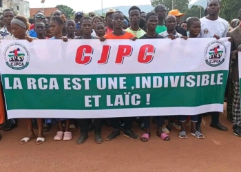 Un mémorandum du «Collectif des Jeunes Leaders Patriotes pour la Paix en Centrafrique» remis au Premier ministre Félix Moloua