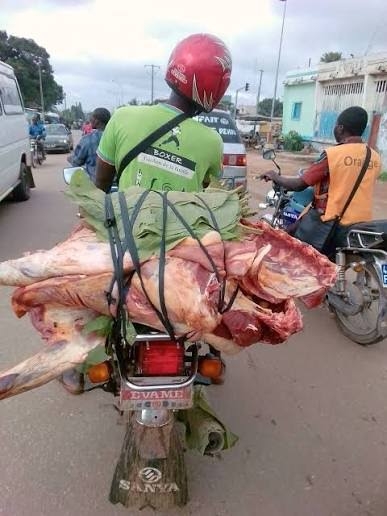 Le ministère centrafricain du Commerce et de l’Industrie interdit le transport des carcasses de bœufs sur des engins non-autorisés