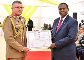 EUTM-RCA : Touadéra honore le général Tamas et réaffirme l’ouverture de la RCA à ses partenaires