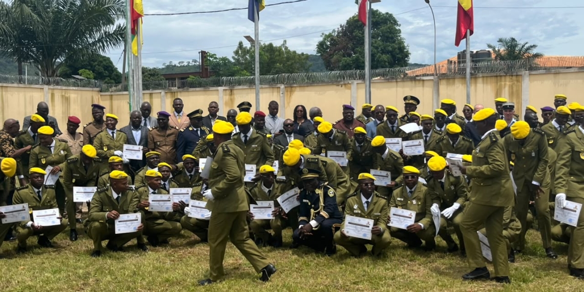 Douanes CEMAC : 108 contrôleurs formés à Bangui, deux jeunes femmes dans le trio de tête