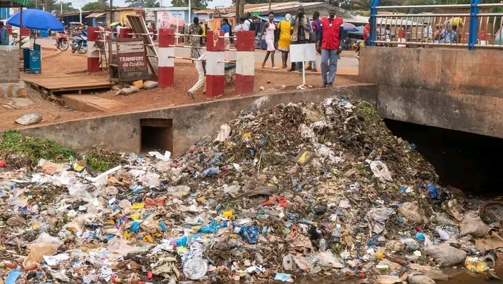 Bangui : des maisons inondées, les riverains de Ngoubagara du 5e arrondissement lancent un appel à l’aide